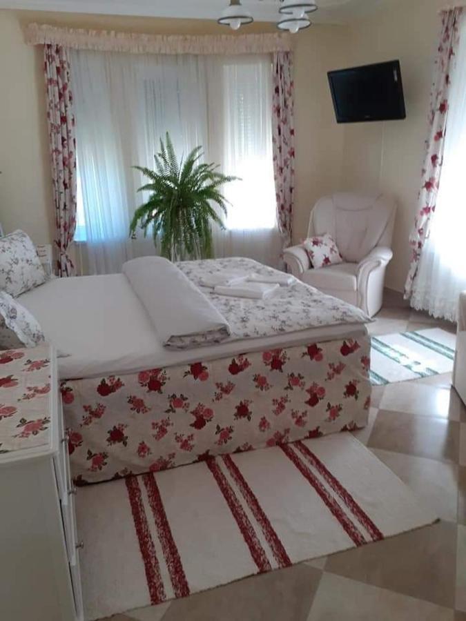 Ferienwohnung Aranyoshaz-Vendeghaz Budapest Exterior foto